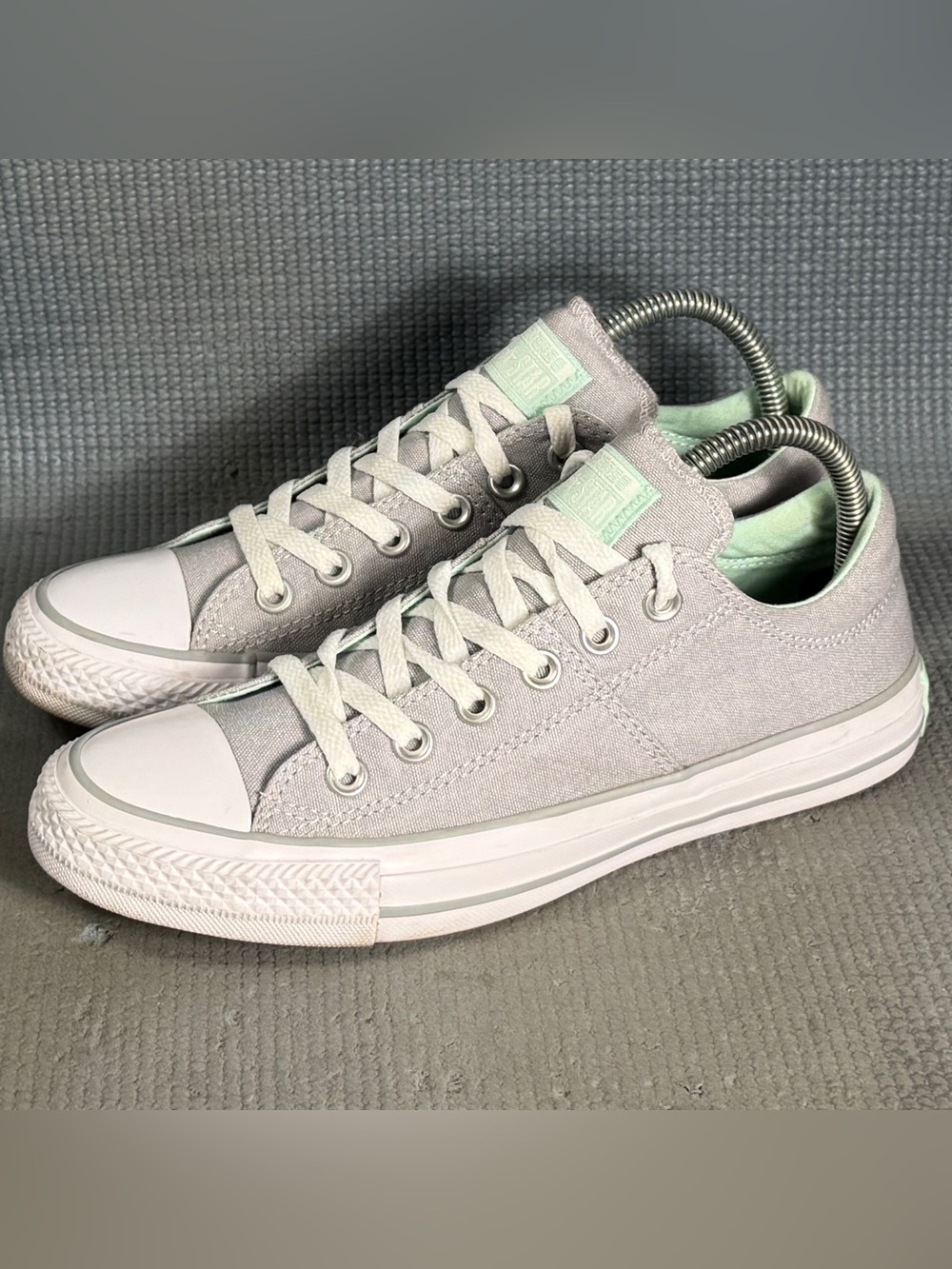 Converse Chuck Taylor All Star Madison 558659F Gray Sneakers Women’s Size 8